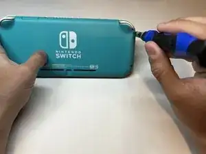 R button