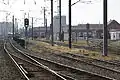 Südliche Ausfahrgleise und Bahnbetriebswerk mit Lokomotivschuppen