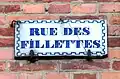 Straßenschild in Mons, Belgien