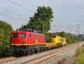 140&nbsp;070 von EBM Cargo mit einem Schienenkran bei Haiger auf der Dillstrecke (September 2014)
