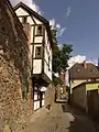 Neues Wiekhaus, Feldseite