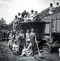 Beim Dreschen um 1952
