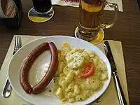 Paprikawurst mit Kartoffeln