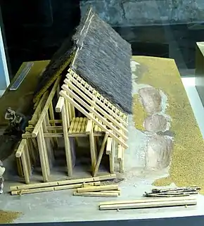 Modell eines Hienheimer Langhauses, etwa 5000 v. Chr., Foto (2015)