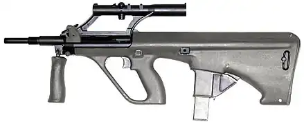 Steyr AUG 9&nbsp;mm mit 420-mm-Lauf.