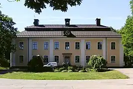 Das Schloss vom Eingang gesehen