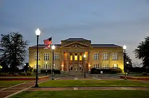 Covington County Courthouse (2012), seit 1991 im NRHP gelistet.