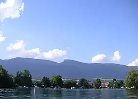 Altreu, im Hintergrund Hasenmatt