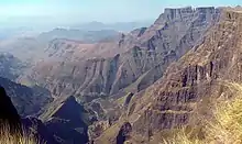 Felsformationen im Amphitheatre Drakensberg im Royal-Natal-Nationalpark/KwaZulu-Natal