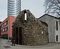 Anatomieturm mit Abdeckung, 2013