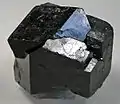 Schwarzer Melanit aus der Region Kayes, Mali (Größe: 5,5&nbsp;cm&nbsp;×&nbsp;5,5&nbsp;cm&nbsp;×&nbsp;4,5&nbsp;cm)