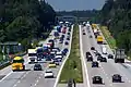 Stark befahrene A&nbsp;8 bei Holzkirchen vor …
