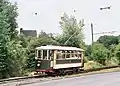 Straßenbahnwagen Nr. 34 aus Dudley auf der eingleisigen Strecke