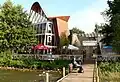 Service-Center am Ufer