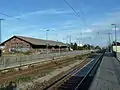 Bahnsteige und denkmalgeschützter Güterschuppen (2011)