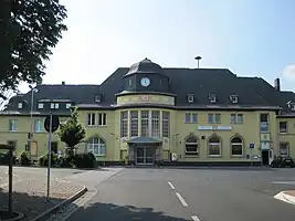 Das Empfangsgebäude 2010