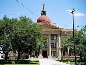 Das Bee County Courthouse in Beeville, gelistet im NRHP mit der Nr. 01000105