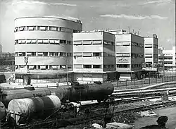 Blick 1946 westwärts über den Güterbahnhof Tel Aviv und den Rechov ha-Rakkevet auf den Beit Hadar