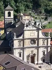 Blick auf die Kirche Collegiata SS.&nbsp;Pietro und Stefano vom Castelgrande