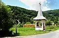 Kleine Kapelle an der Abzweigung der Nationalstraße DN&nbsp;17C nach Bichigiu