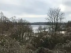Wasserski-Anlage von der nördlichen Anhöhe
