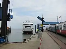 Hafenbahnhof: Umsteigen zwischen Schiff und Zug