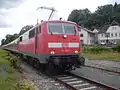 111 130-1 mit einer Regionalbahn aus Lichtenfels auf Gleis&nbsp;5 in Kronach