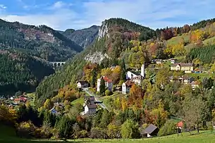 Blick auf Breitenstein und den Adlitzgraben