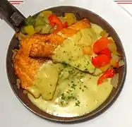 „Bremer Pannfisch“&nbsp;– Variation mit Gemüse in einem Restaurant in Bremen
