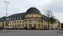 Doppel-Institut für Botanik. – Seit 2000: Bucerius Law School