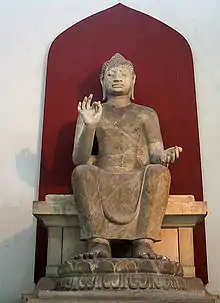 Phra Phuttha Narachet, Dvaravati-Stil
