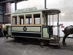 Erhaltener Anhänger im Musée des transports urbains, interurbains et ruraux in Chelles, Frankreich