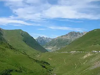Blick kurz vor der Passhöhe Richtung Südwesten