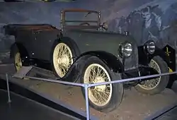 Daniels Modell A Touring (1917). Ein V8 mit 72&nbsp;bhp für US$ 2350