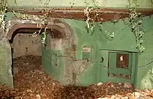 Bunker der Neckar-Enz-Stellung im Hang unterhalb des Burgstalls