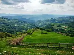 Berg Debelo Brdo auf dem Weg nach Zarožje