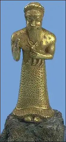 Goldfigur eines Beters aus der Trouvaille de la statuette d’or
