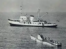 FNRS-3 auf See mit Mutterschiff Elie Monnier