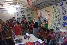 Zeltschule für geflüchtete syrische Kinder im Libanon