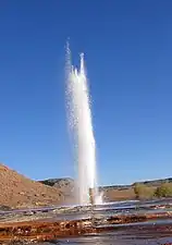 Ein Ausbruch des Crystal Geyser (11.&nbsp;Oktober 2005).