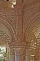 Kapitelle mit Zwickeln der Arkaturen