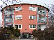 hinteres Rundgebäude