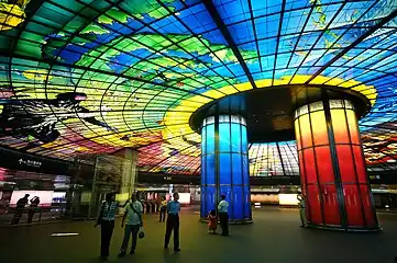 Formosa Boulevard, Kaohsiung:Glasdecke „Dome of Light“ (2008)Künstler: Narcissus Quagliata