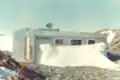 Die sogenannte teslabar stand etwas abseits der übrigen Container und diente Magnetfeldmessungen.