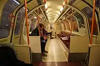 Fahrzeug der 2.&nbsp;Generation der Glasgow&nbsp;Subway mit abgeschrägten Seitenwänden zur Anpassung an das Tunnelprofil