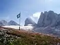 Blick zum Großen Gosaugletscher mit Hohem Dachstein (2995&nbsp;m), Mitterspitz und Hoher Schneebergwand.