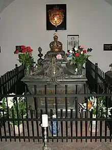 St. Michael in München: Sarkophag für Ludwig II.