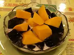 Kühlendes Grasgelee-Mango-„Pudding“&nbsp;⁠a