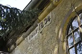 Weitere Jahreszahlen am Söller des Kirchenschiffs neben dem Emporeneingang: 1602 und 1834