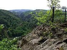 Blick ins Höllental vom Aussichtspunkt König David, am Horizont der Döbraberg